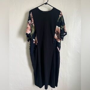 Navy/black and floral dress w pockets